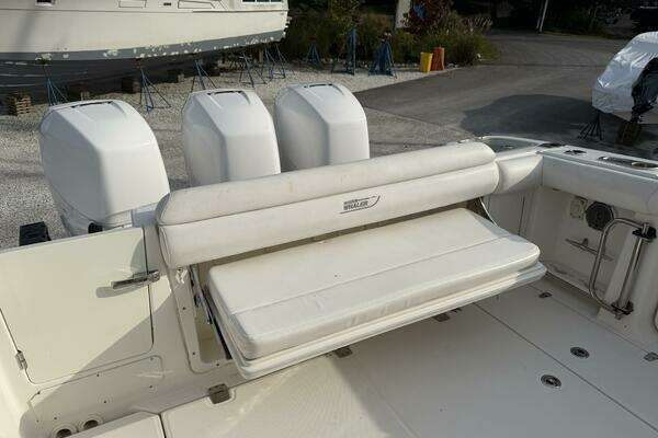 2014 Boston Whaler 35