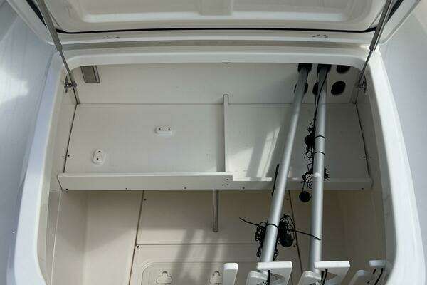 2014 Boston Whaler 35