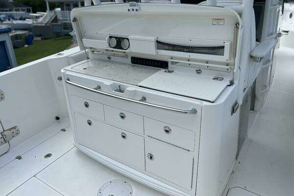 2014 Boston Whaler 35