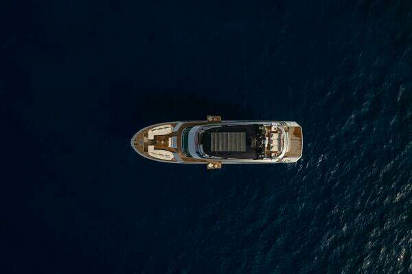 2013 Monte Carlo Yachts 86