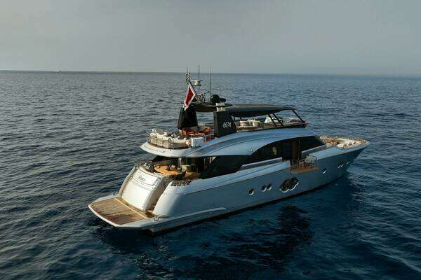 2013 Monte Carlo Yachts 86