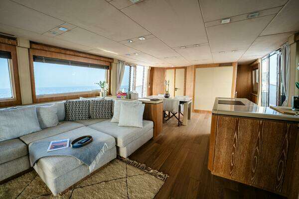 2013 Monte Carlo Yachts 86