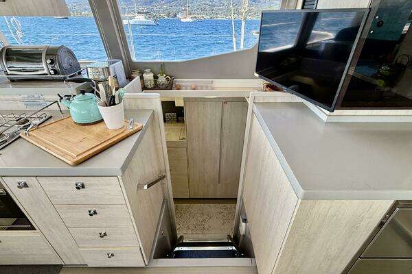 Leonard 45 Yacht For Sale