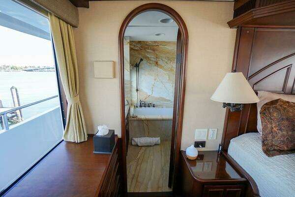 Sea Hunt BX 25 FS Yacht For Sale