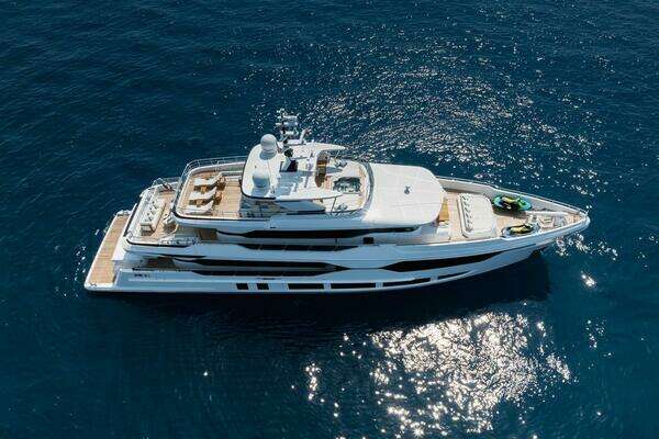 122-ft-Majesty-2023-120-Optimism-Stuart yacht for sale