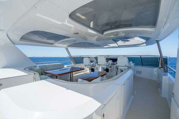 2001 Delta Marine 124