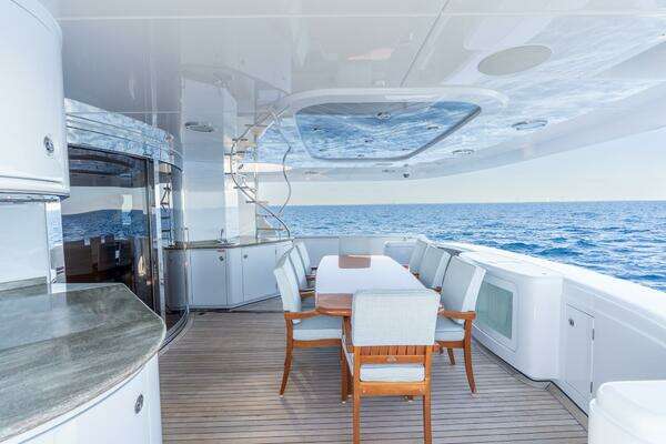 2001 Delta Marine 124