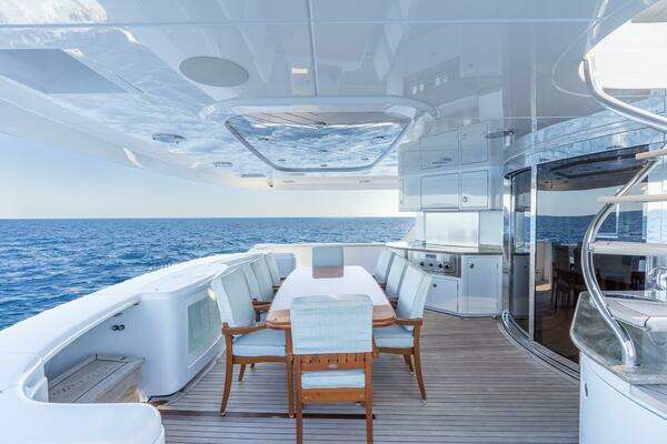 2001 Delta Marine 124