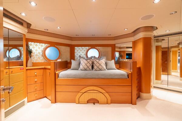 RUFFIAN 124ft Delta Marine Yacht For Sale