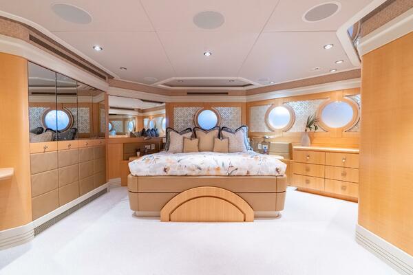 RUFFIAN 124ft Delta Marine Yacht For Sale