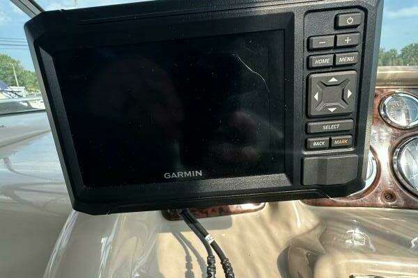 Photo of the 2004 Sea Ray 