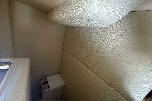 Photo of the 2004 Sea Ray 