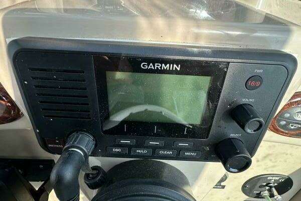 Photo of the 2004 Sea Ray 