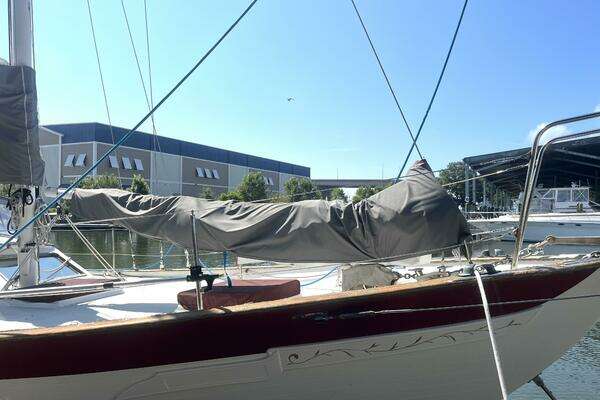 Photo of the 1979 Hardin Voyager "Miss Scarlet"