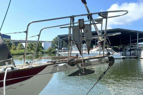 Photo of the 1979 Hardin Voyager "Miss Scarlet"