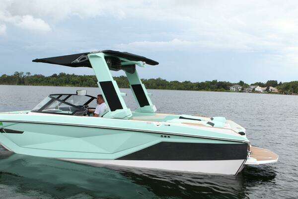 2024 Nautique 23