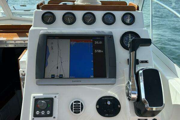 Photo of the 2003 Surf-Hunter 25 "Roxy"