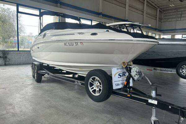 24-ft-Sea Ray-2006-240 Sundeck-Harrison Township Michigan United States yacht for sale