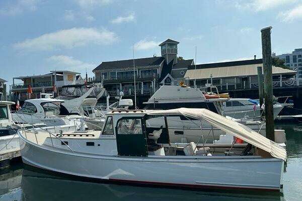 Photo of the 1987 Holland 32 "SIGN'E"