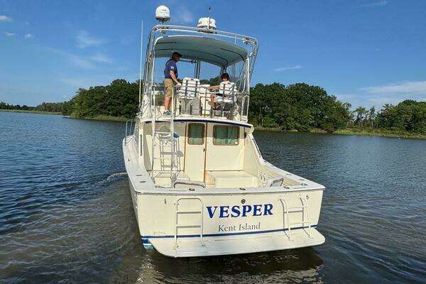 Photo of the 1987 Bertram 33 Sport Fisherman "Vesper"