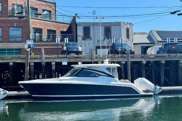 34' Tiara Yachts
