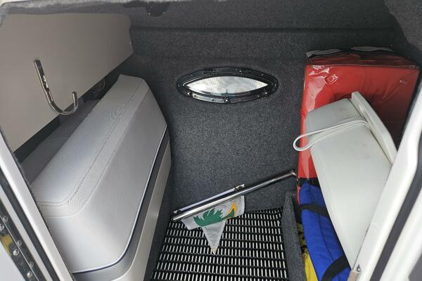 27ft Formula Yacht For Sale