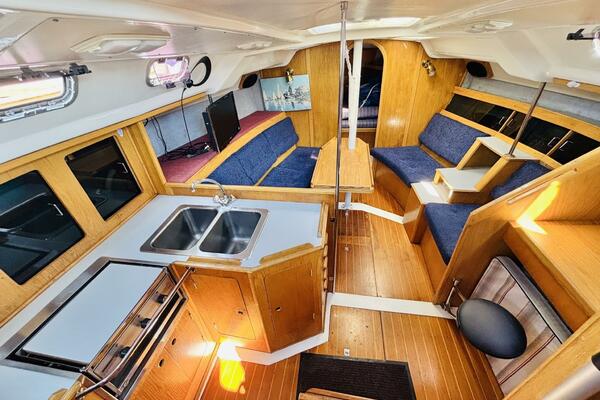 ORION 37ft Hunter Yacht For Sale