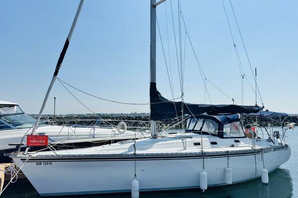 ORION 37ft Hunter Yacht For Sale