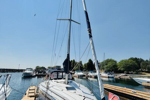 ORION 37ft Hunter Yacht For Sale