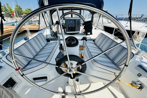 ORION 37ft Hunter Yacht For Sale