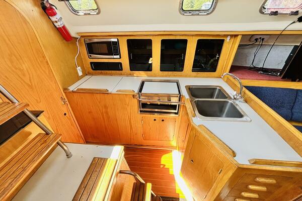 ORION 37ft Hunter Yacht For Sale