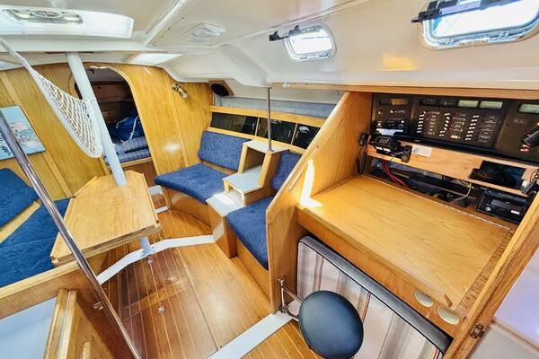 ORION 37ft Hunter Yacht For Sale