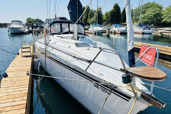 ORION 37ft Hunter Yacht For Sale