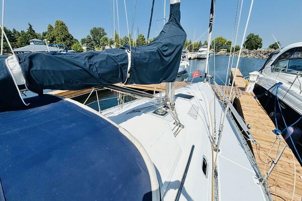 ORION 37ft Hunter Yacht For Sale