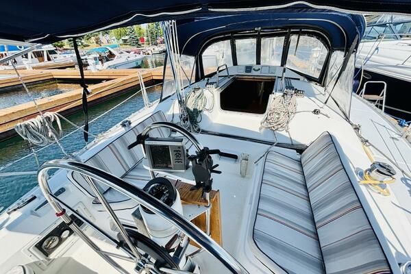 ORION 37ft Hunter Yacht For Sale
