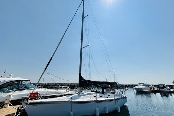 ORION 37ft Hunter Yacht For Sale