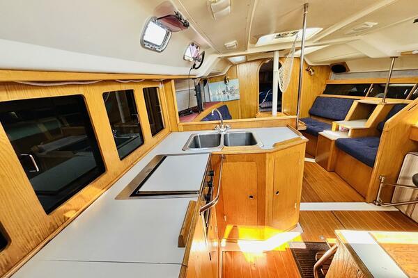 ORION 37ft Hunter Yacht For Sale