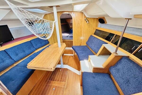 ORION 37ft Hunter Yacht For Sale