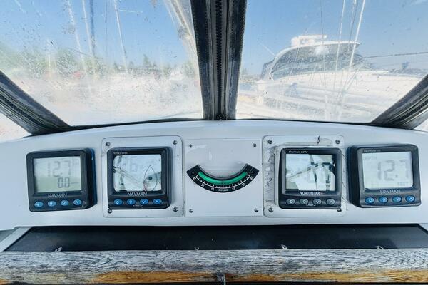 ORION 37ft Hunter Yacht For Sale