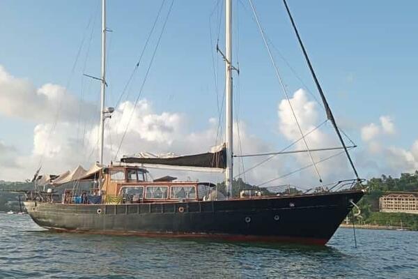 The Impossible Machine 66ft Custom Yacht For Sale