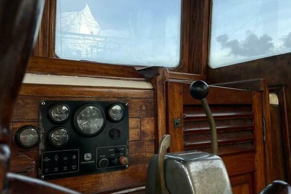 The Impossible Machine 66ft Custom Yacht For Sale