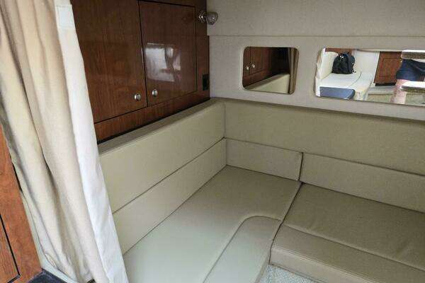 Photo of the 2007 Sea Ray 310 Sundancer