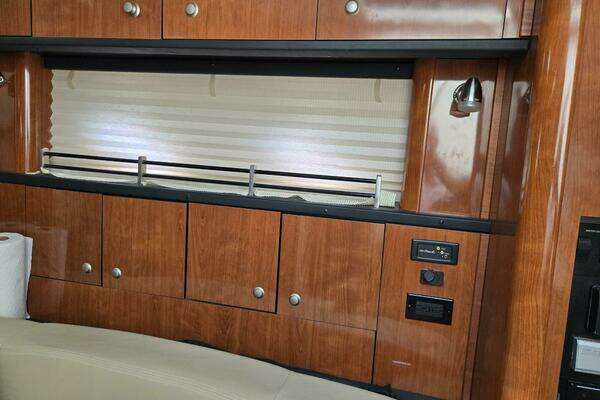 Photo of the 2007 Sea Ray 310 Sundancer