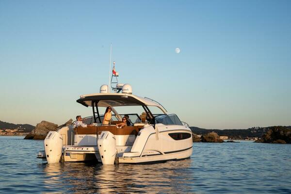 39ft Four Winns Yacht For Sale