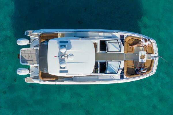 39ft Four Winns Yacht For Sale