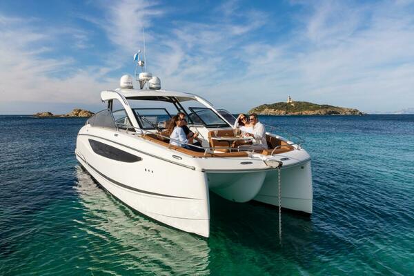 39ft Four Winns Yacht For Sale