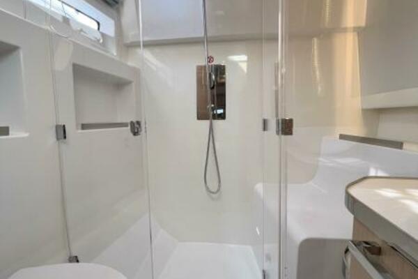 39ft Four Winns Yacht For Sale