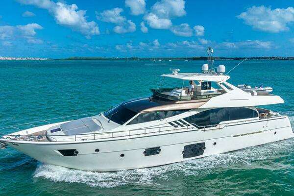 87-ft-Ferretti Yachts-2013-870 Flybridge-Hoya Saxa-Miami Beach Florida United States yacht for sale