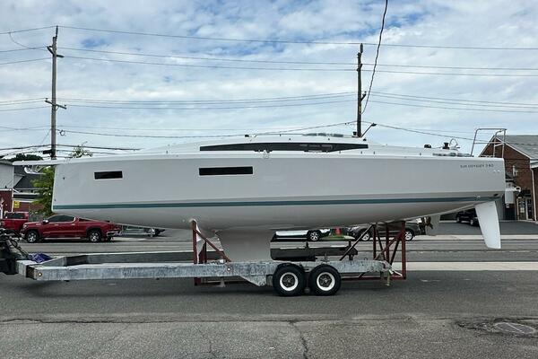 38ft Jeanneau Yacht For Sale