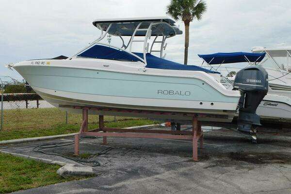 24-ft-Robalo-2016-R247 Dual Console- Ft. Pierce Florida United States  yacht for sale